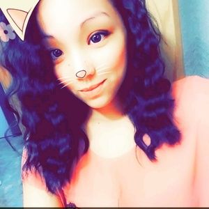 Meet your Posher, Malissa